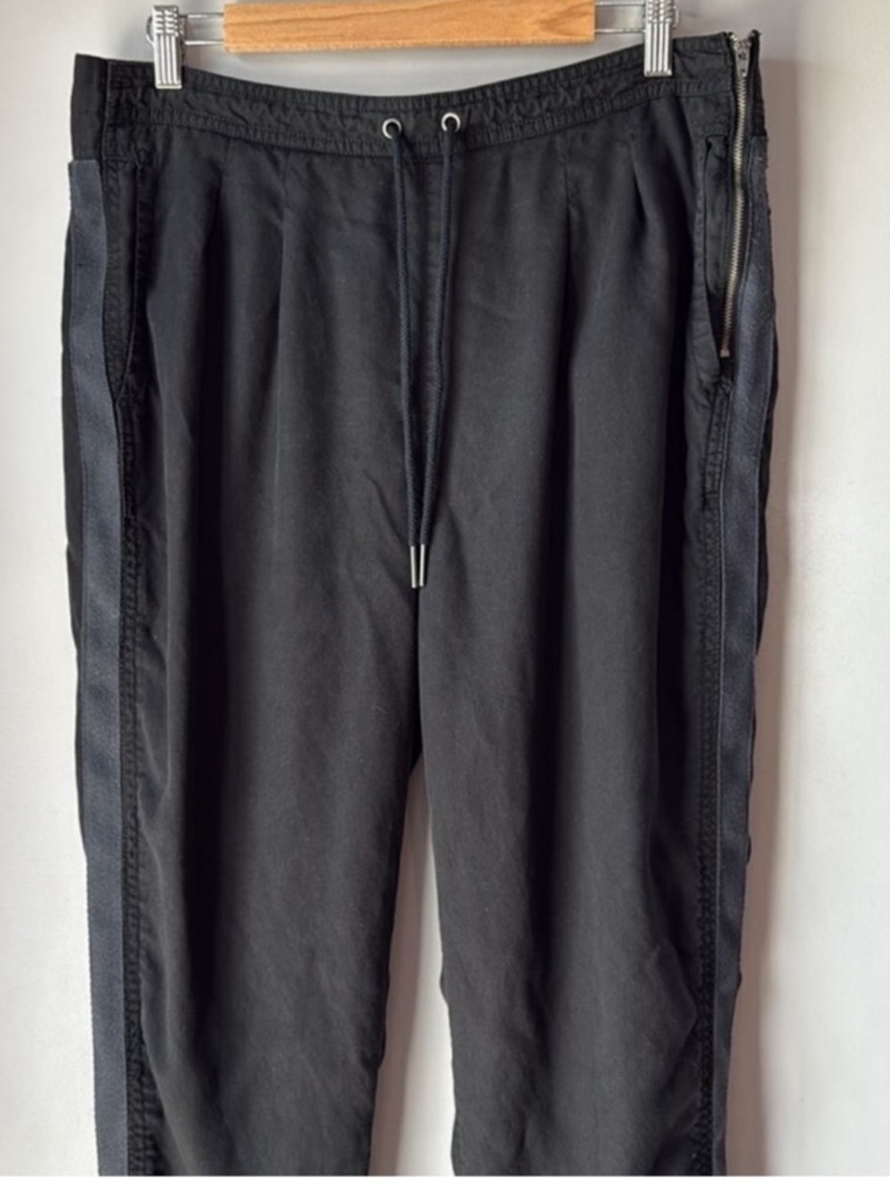 Athleta Womens Globe Trotting Tencel Jogger Athleisure Pants - Picture 3 of 6